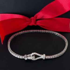 Simon G. Elegant 18k White Gold Diamond Tennis Bracelet